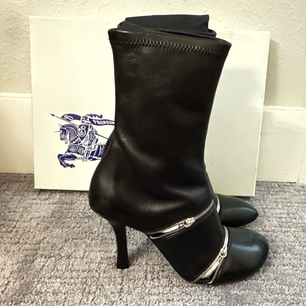BURBERRY | PRICE FIRM💲💥
Black Leather Peep Boots 
Women’s EU 37.5 - Picture 5 of 16